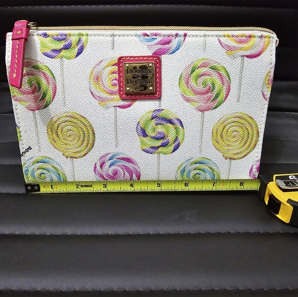 Dooney & Burke Rare Hard to find Lollipop crossbody/ clutch. Excellent condition - Picture 15 of 15